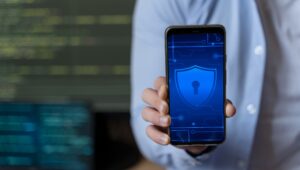 ۱۰ ویژگی امنیتی مخفی در اندروید و iOS که باید فعال کنید