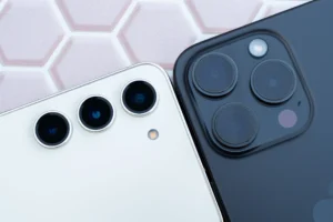 مقایسه آیفون ۱۵ با سامسونگ گلکسی S23: کدام بهتر است؟