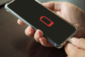 ۵ عادت اشتباه که عمر باتری گوشی را کم می‌کند؟